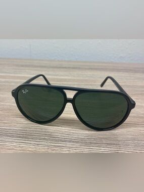 Ray Ban Bausch & Lomb Made in USA Aviator Sunglasses Dark Green Lens Black